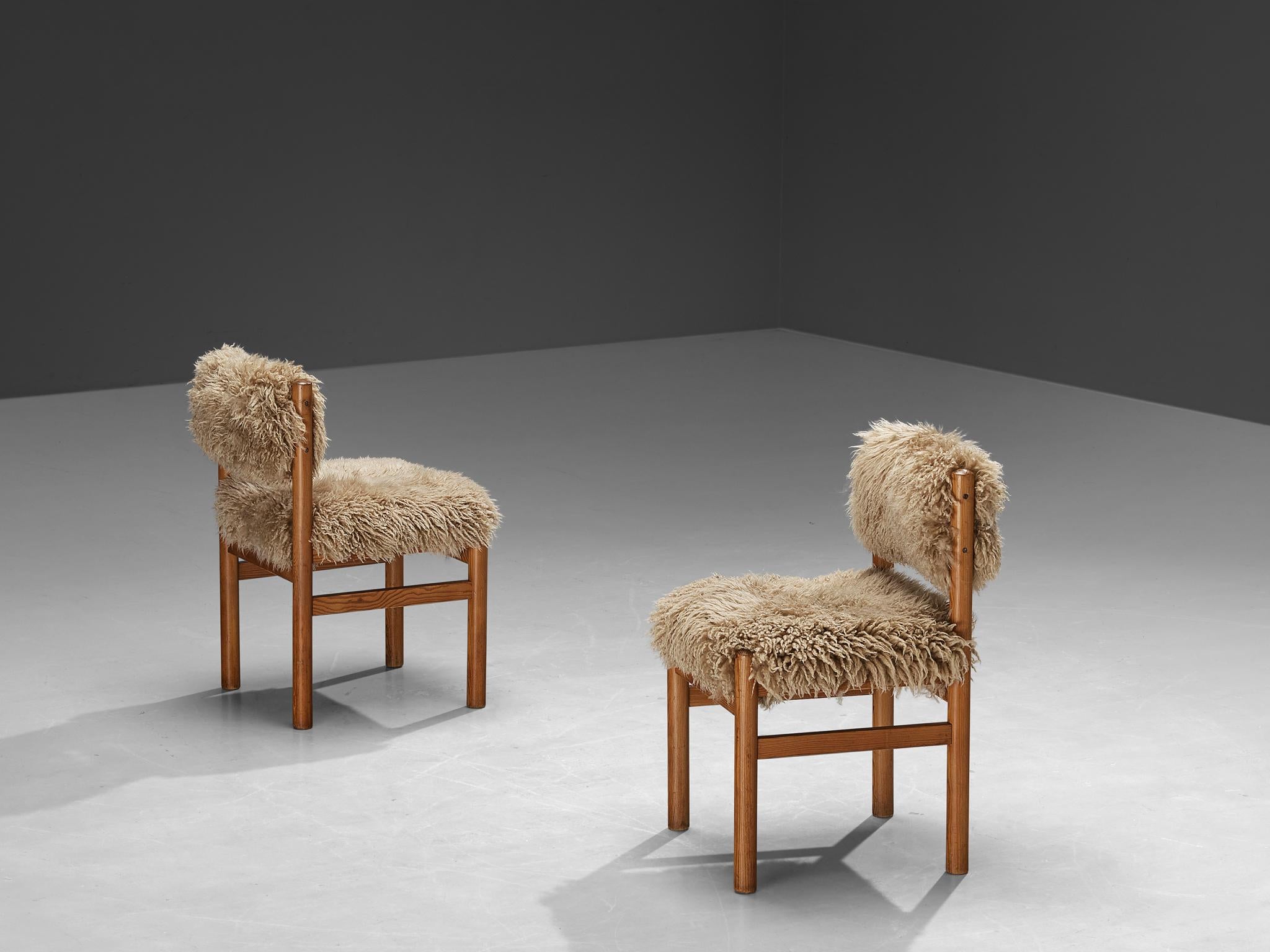 Pair of Dining Chair in Pine and Sheepskin