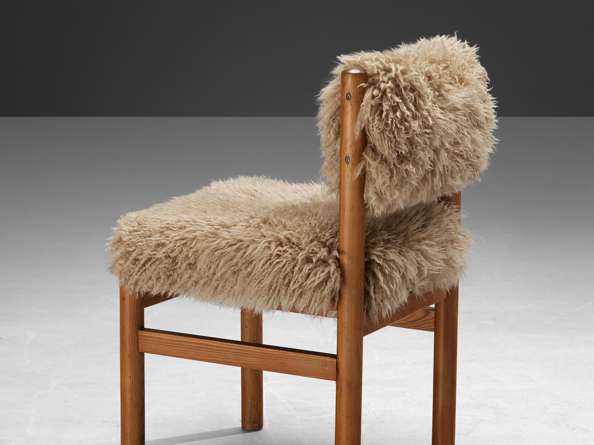 Pair of Dining Chair in Pine and Sheepskin