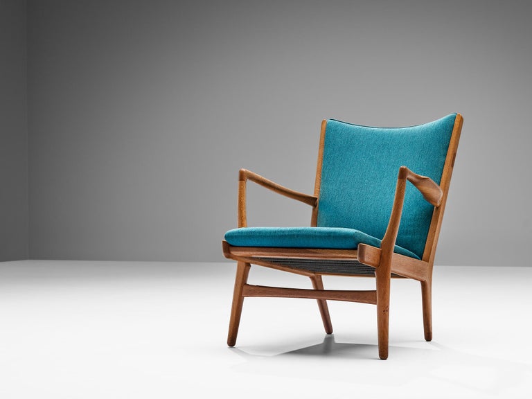 Hans J. Wegner Pair of Easy Chairs in Blue Upholstery and Oak