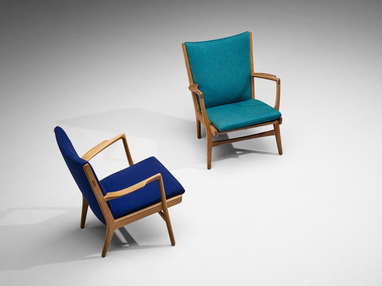 Hans J. Wegner Pair of Easy Chairs in Blue Upholstery and Oak