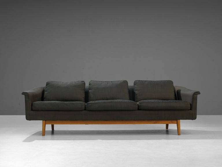 Folke Ohlsson for Dux ‘Passadena’ Sofa in Grey Upholstery and Walnut