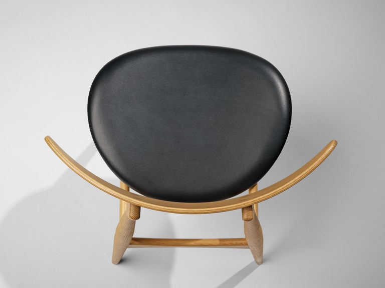 Hans J. Wegner for Carl Hansen & Søn Dining Chair in Oak and Leather