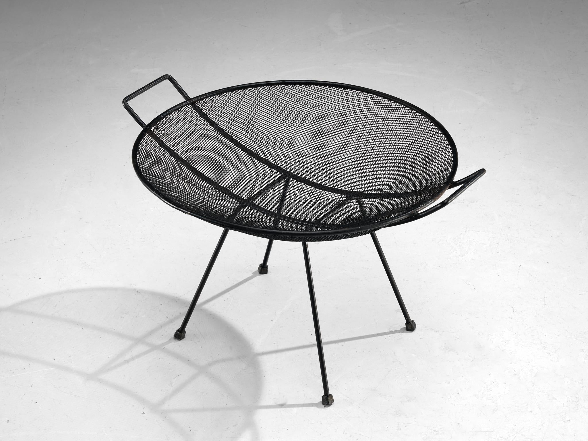 Sol Bloom Patio 'Scoop' Chair with Table in Black Steel Mesh