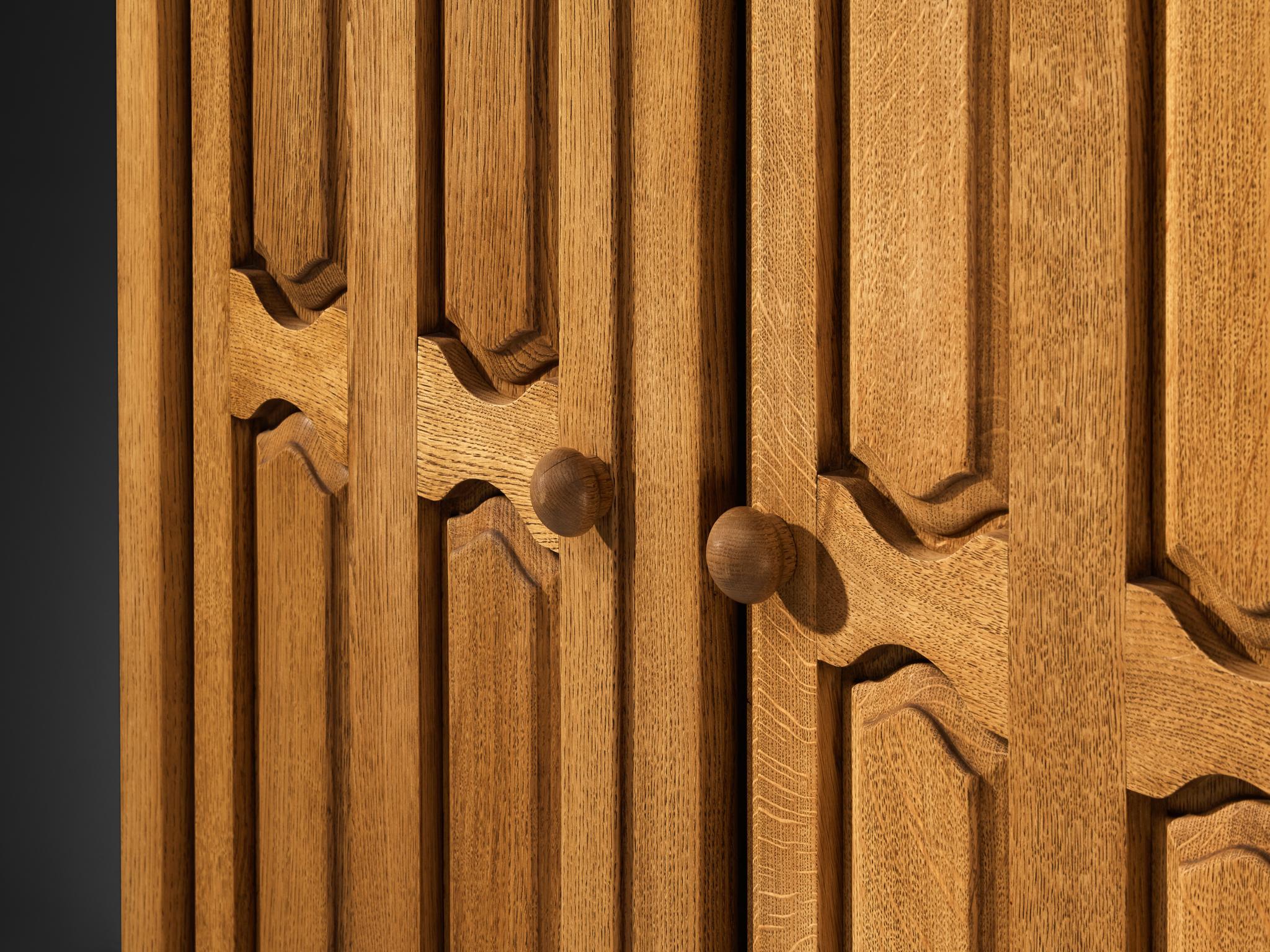 Guillerme & Chambron Wardrobe in Solid Oak