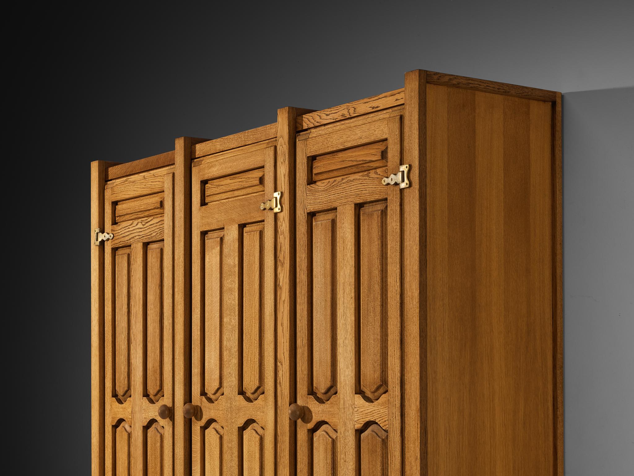 Guillerme & Chambron Wardrobe in Solid Oak