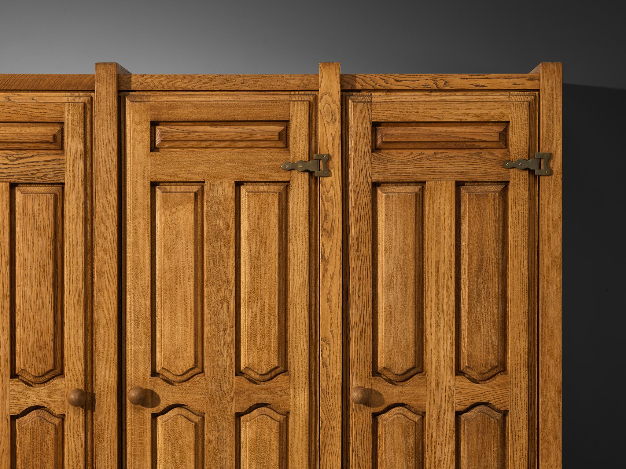 Guillerme & Chambron Wardrobe in Solid Oak