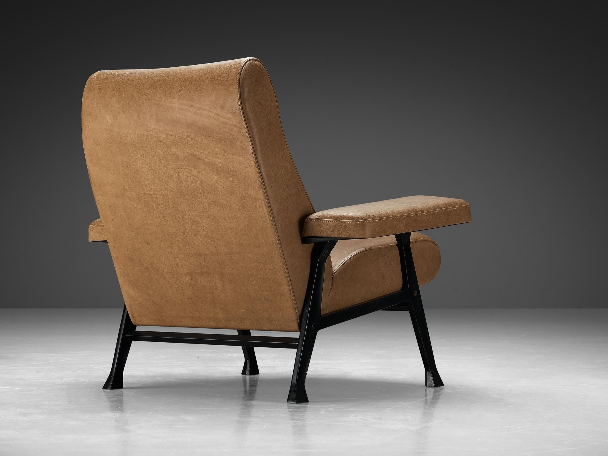 Roberto Menghi for Arflex ‘Hall’ Lounge Chair in Brown Leather