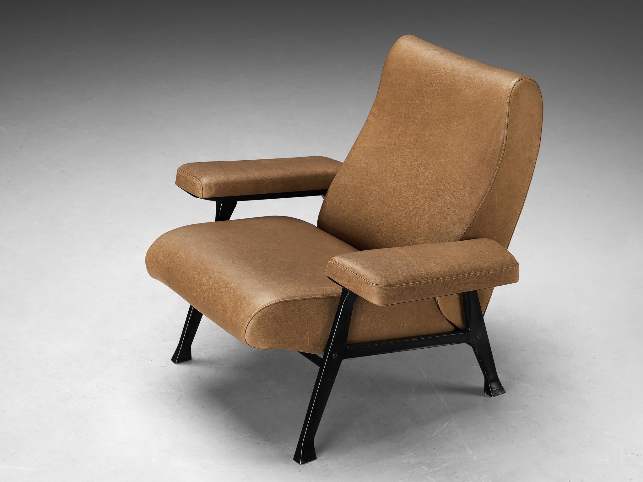 Roberto Menghi for Arflex ‘Hall’ Lounge Chair in Brown Leather