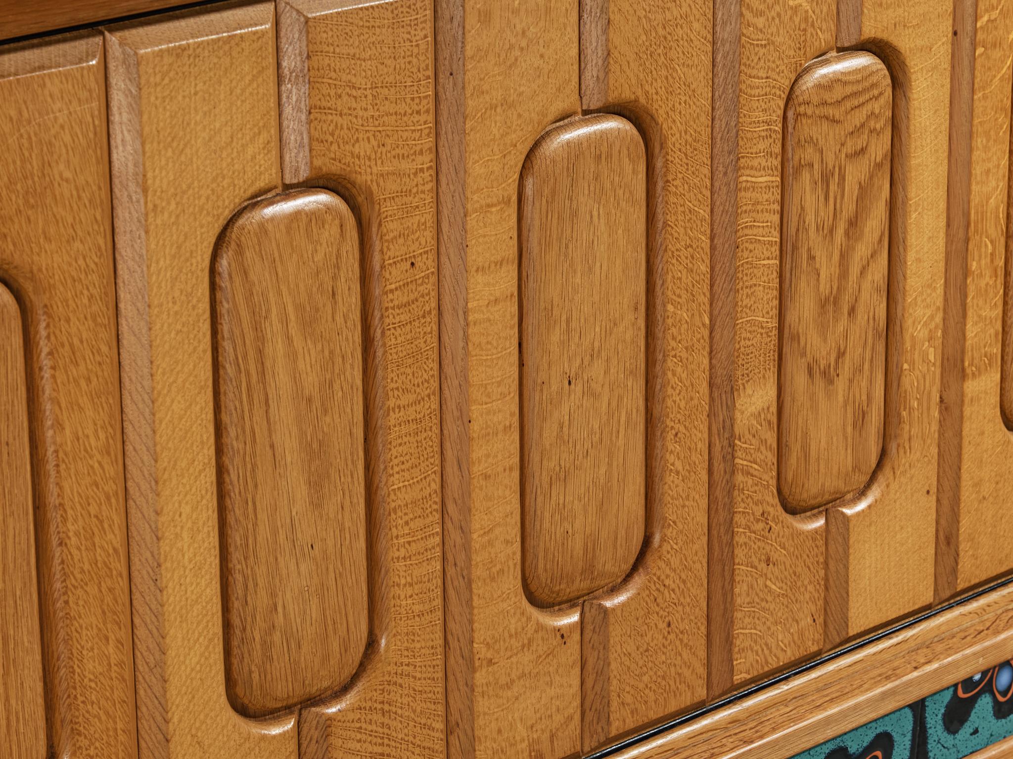 Guillerme & Chambron 'Simon' Sideboard in Oak with Ceramics