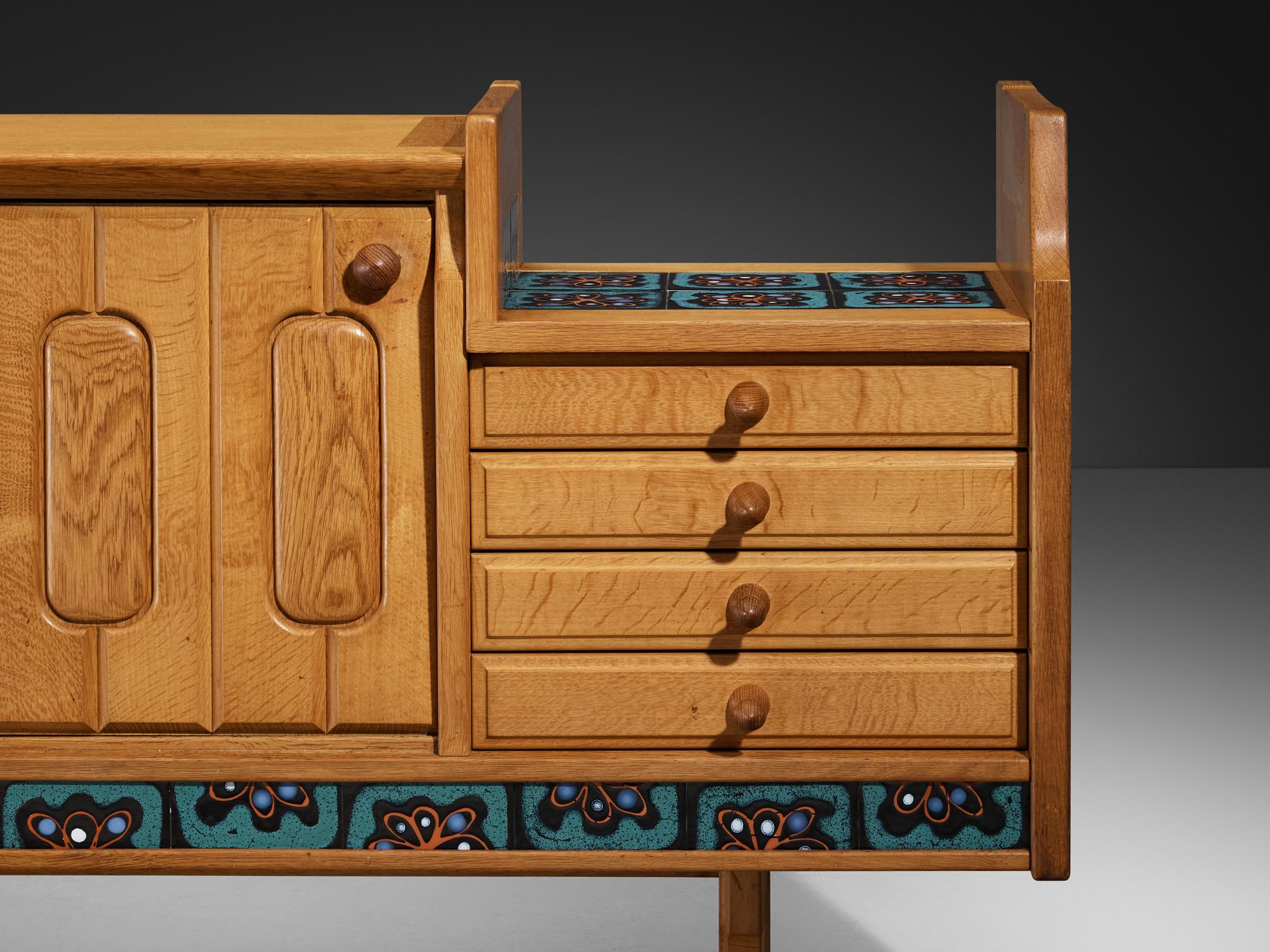 Guillerme & Chambron 'Simon' Sideboard in Oak with Ceramics