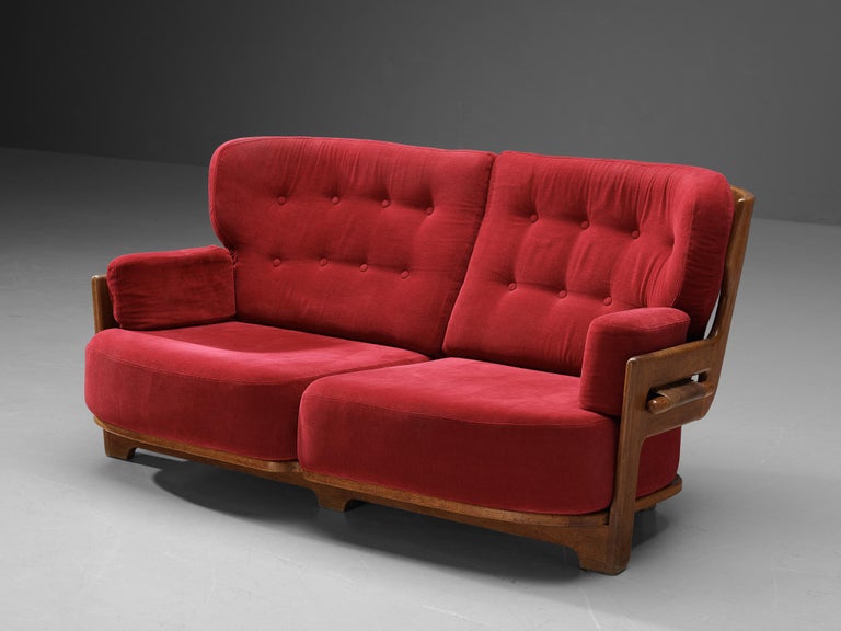 Guillerme & Chambron Sofa 'Denis' in Solid Oak and Red Velvet