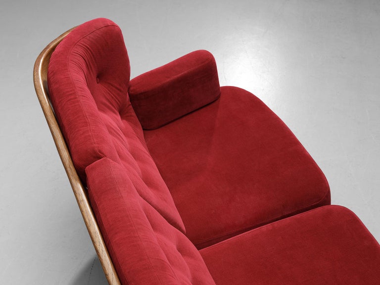 Guillerme & Chambron Sofa 'Denis' in Solid Oak and Red Velvet