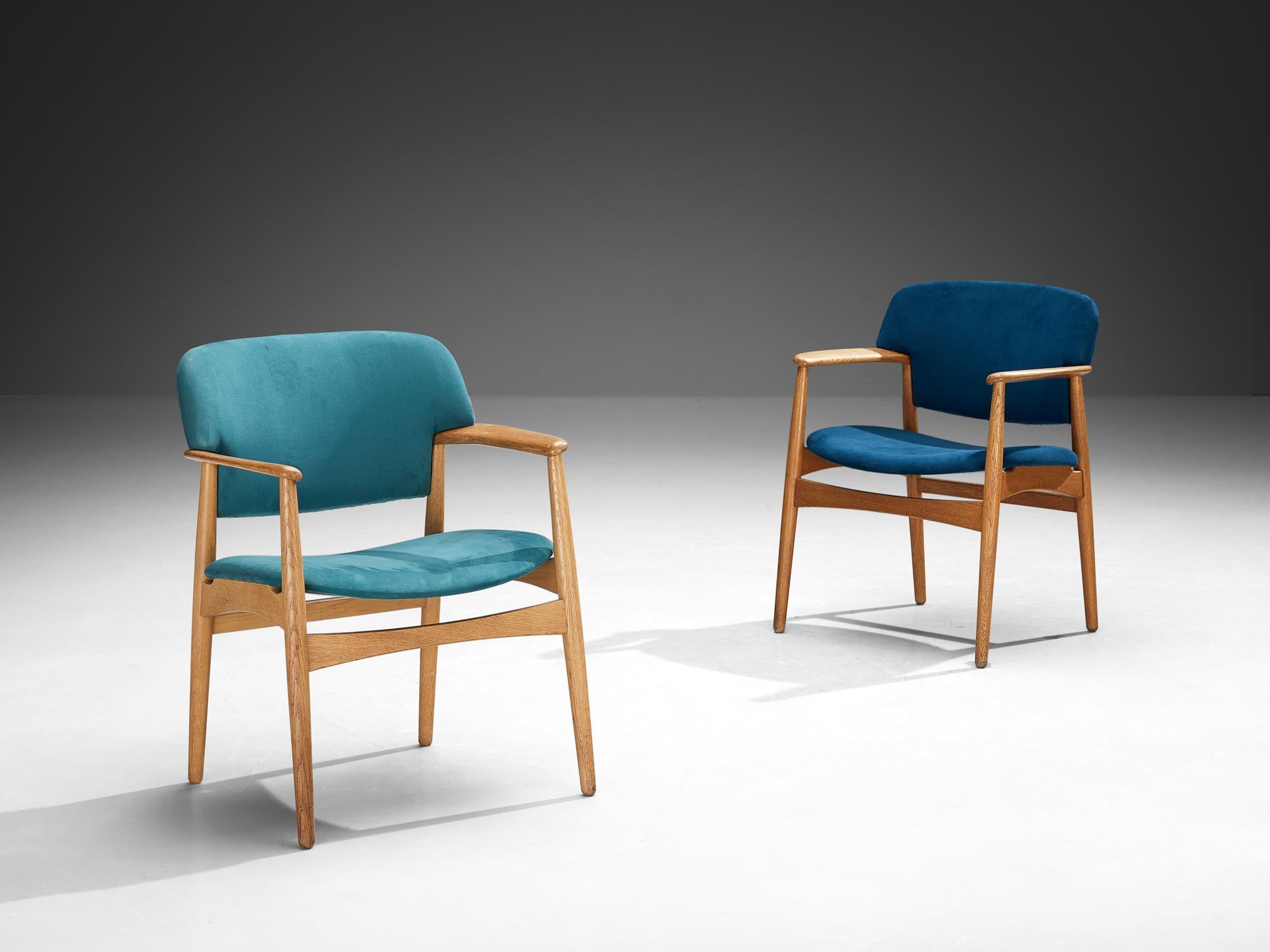 Ejnar Larsen & Axel Bender Madsen for Fritz Hansen Armchairs in Oak