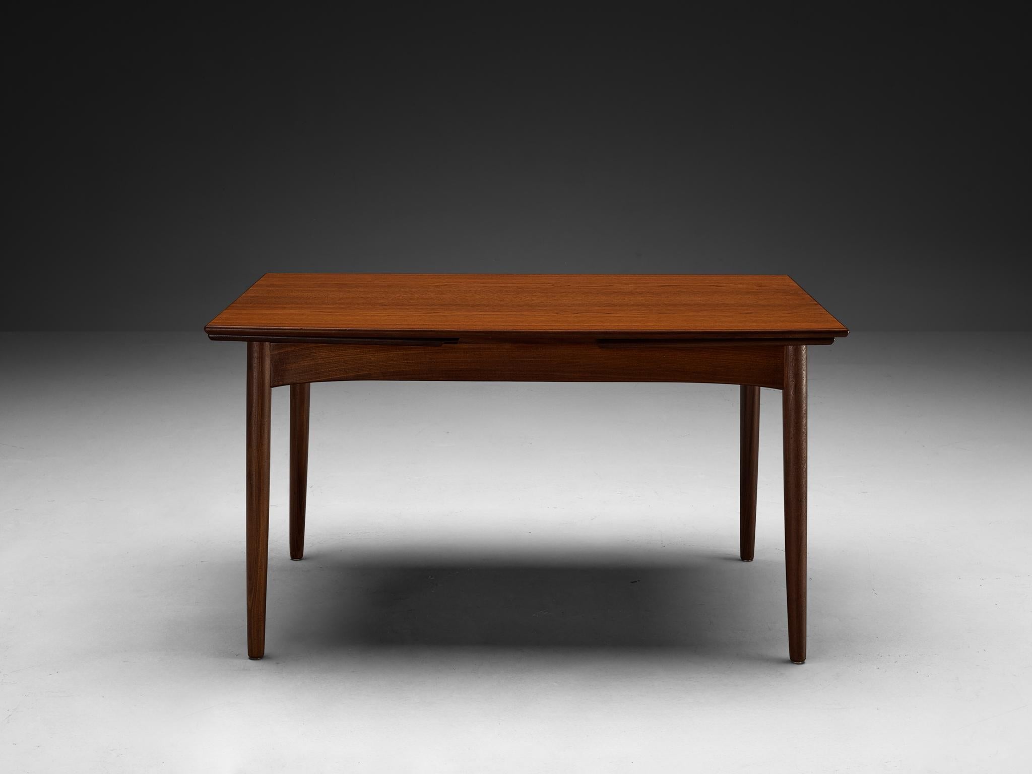 Børge Mogensen for Søborg Møbelfabrik Extendable Dining Table in Teak