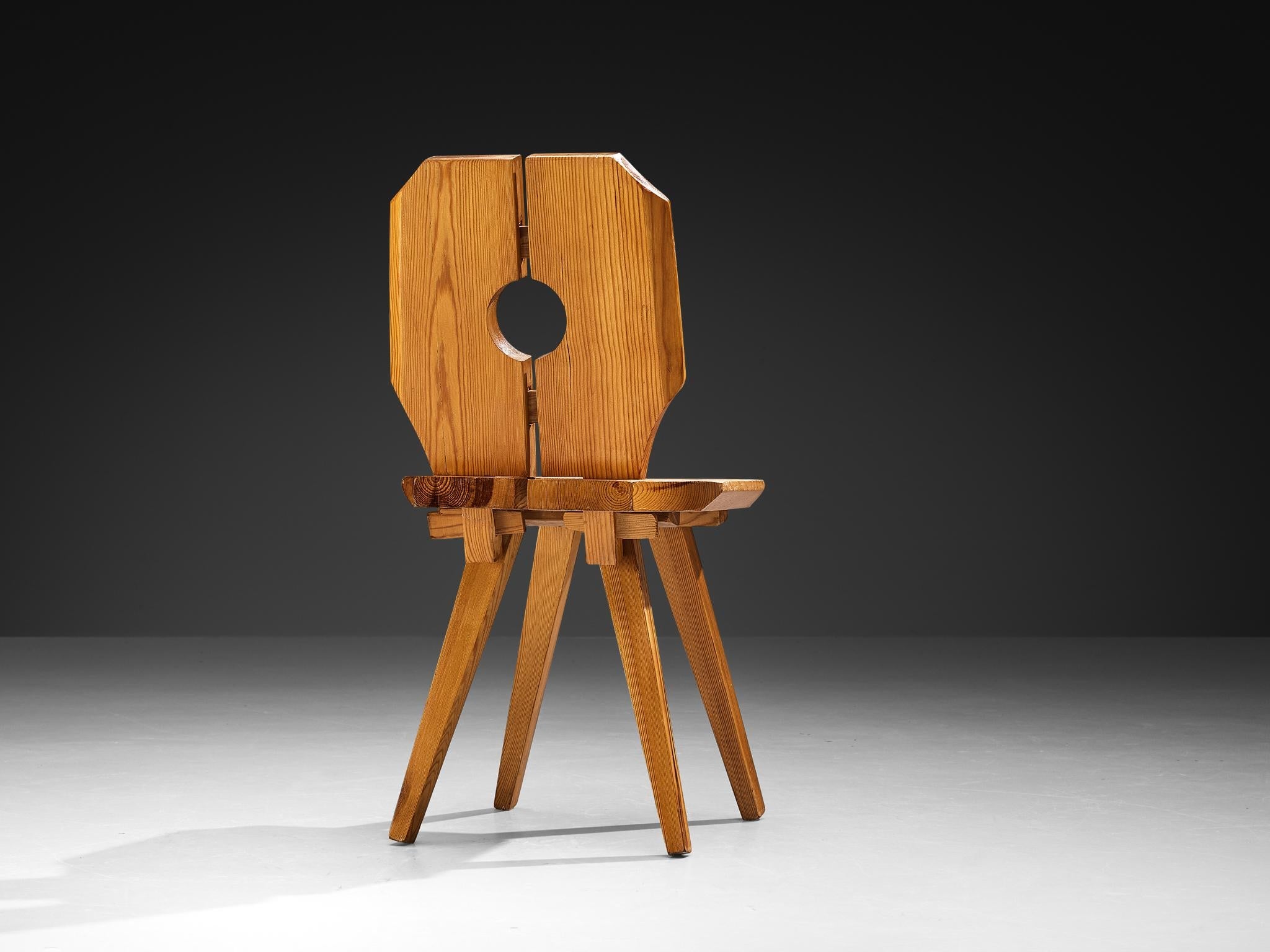 Sculpted Dining Chair in Solid Pine