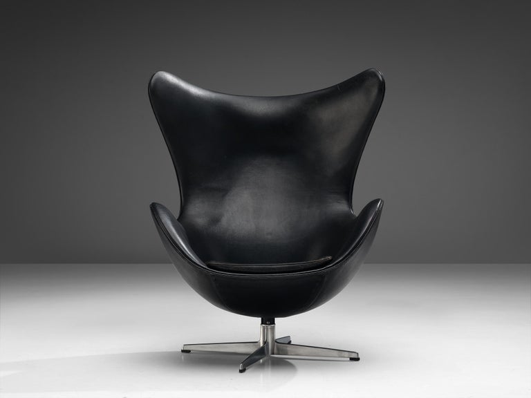 Arne Jacobsen for Fritz Hansen Early 'Egg' Lounge Chair in Black Leather