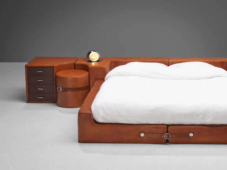 Guido Faleschini for Mariani Set of Queen Bed Nightstands and Stools in Leather