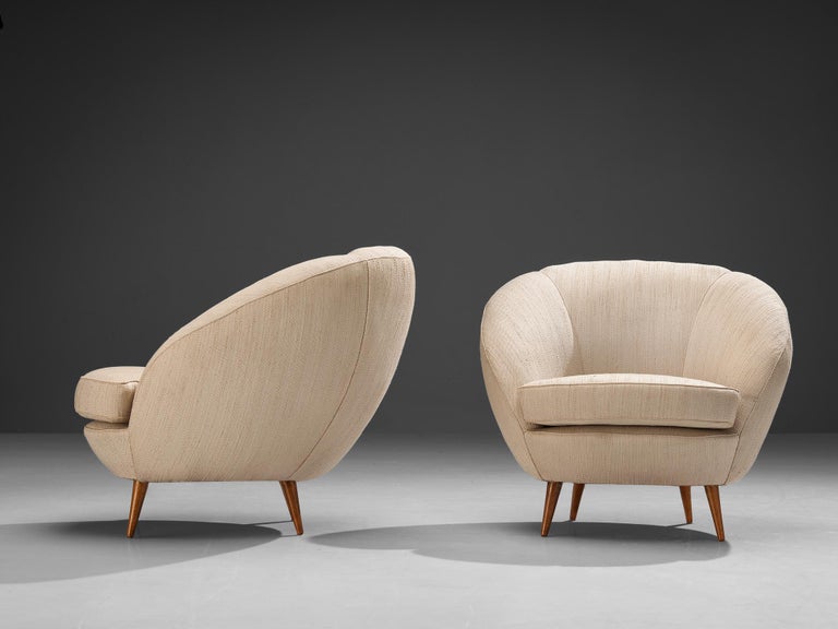 1950s Mid-Century Modern Italian Pair of Lounge Chairs in Off-White Upholstery