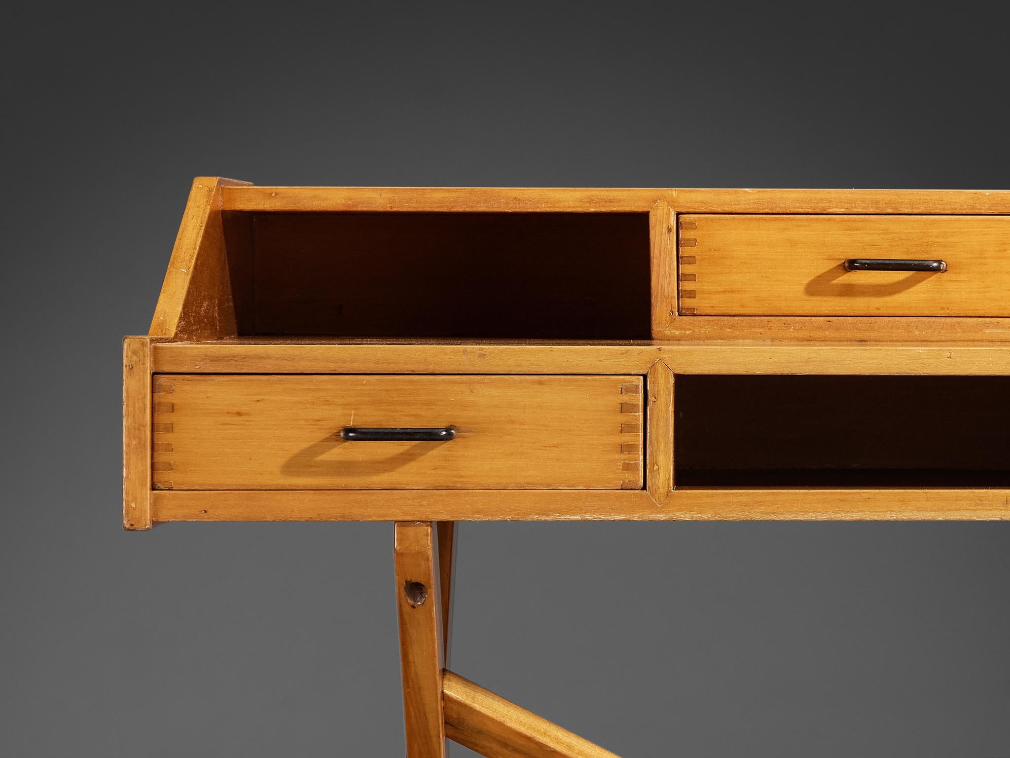 Gianfranco Frattini for Cantieri Carugati Desk in Cherry