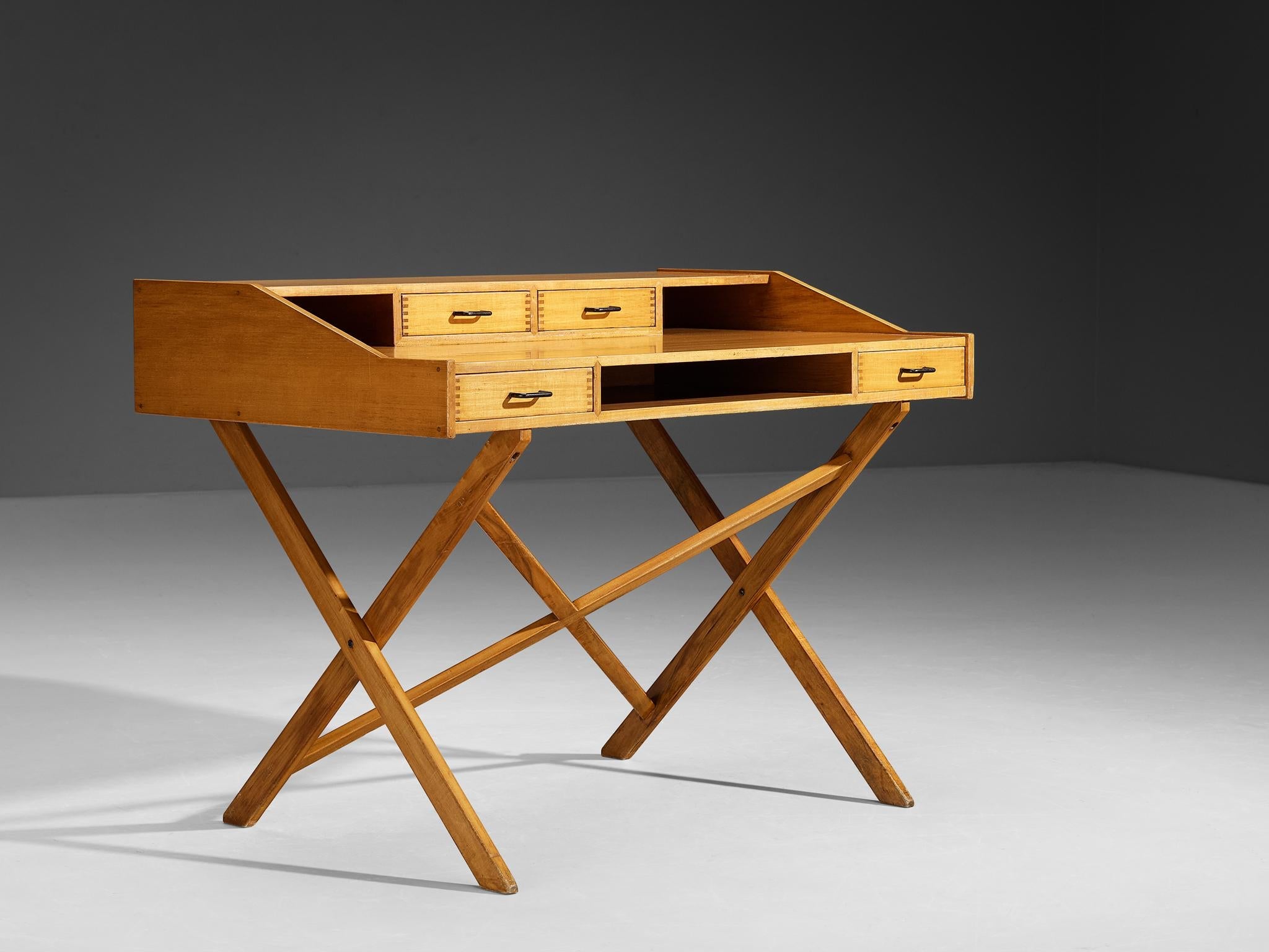 Gianfranco Frattini for Cantieri Carugati Desk in Cherry