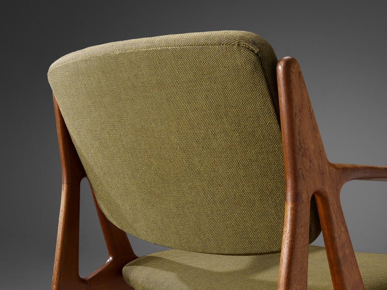 Arne Vodder for Vamo Møbelfabrik Pair of Armchairs in Teak and Green Fabric