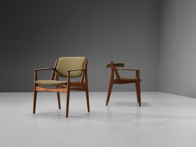 Arne Vodder for Vamo Møbelfabrik Pair of Armchairs in Teak and Green Fabric