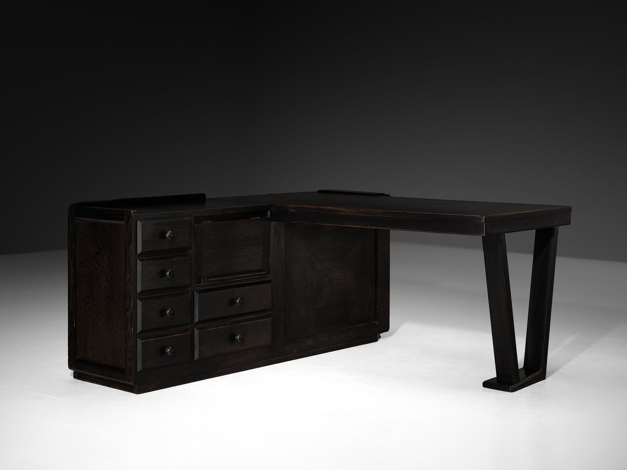 Guillerme & Chambron Free-Standing Corner Desk in Dark Oak