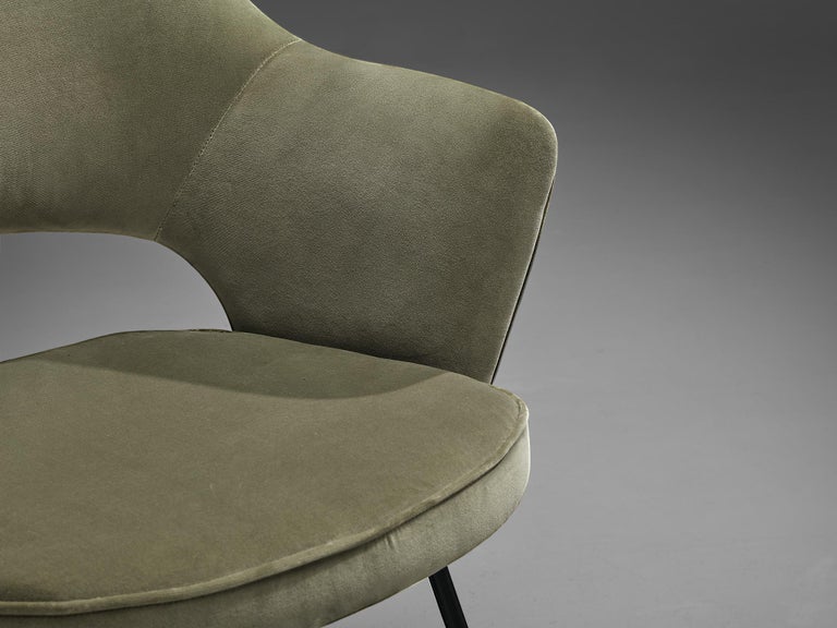 Eero Saarinen Limited Edition ‘Conference’ Armchairs of UNESCO Paris