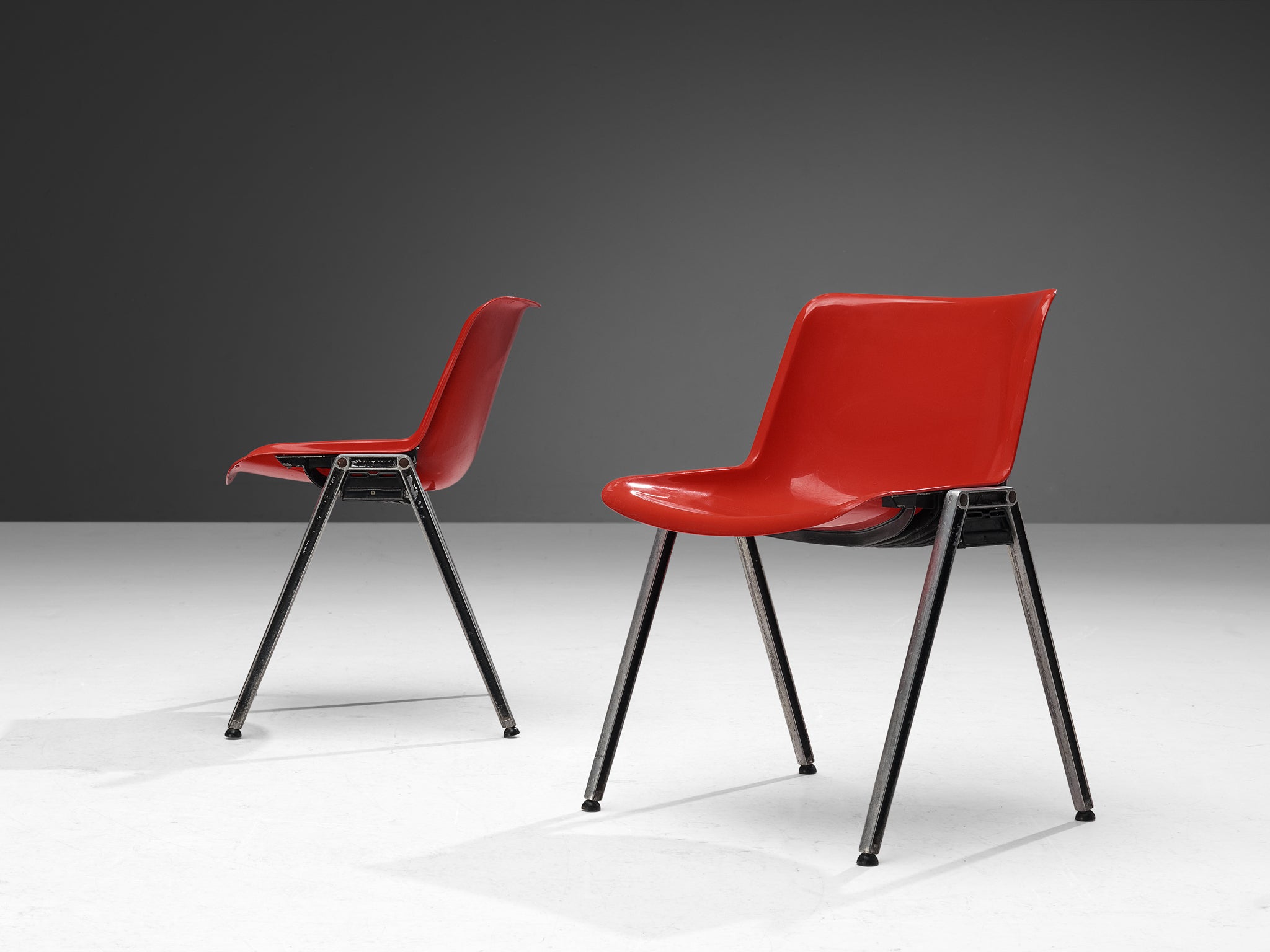 Centro Progetti Tecno Stackable ‘Modus’ Chairs in Red