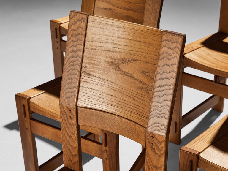 Giuseppe Rivadossi Set of Eight Dining Chairs in Oak