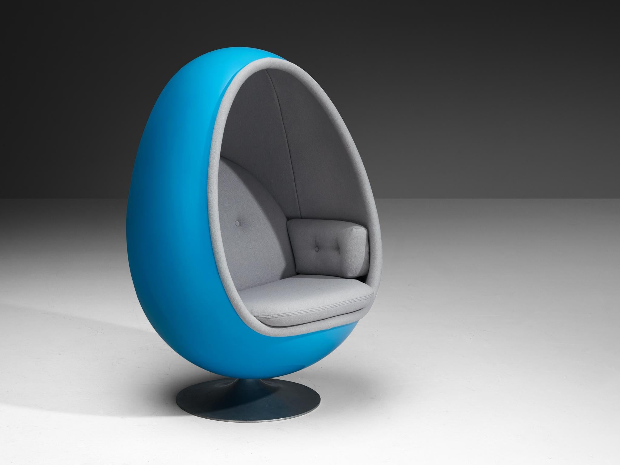 Thor Larsen for Torlan Staffanstorp 'Ovalia' Egg Chair in Blue Fiberglass