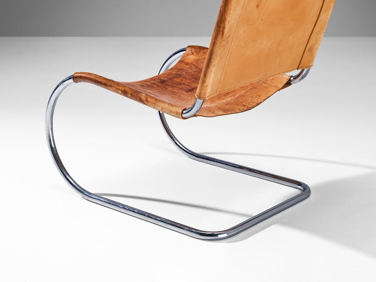 Pair of Cantilever Chairs in Cognac Leather and Chrome-plated Steel