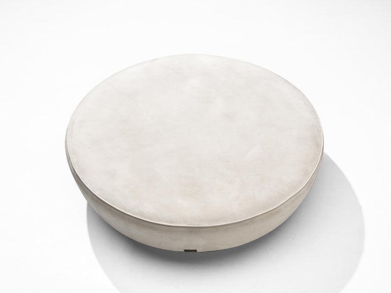 Iconic Vladimir Kagan ‘Serpentine’ Ottoman in Off-White Upholstery