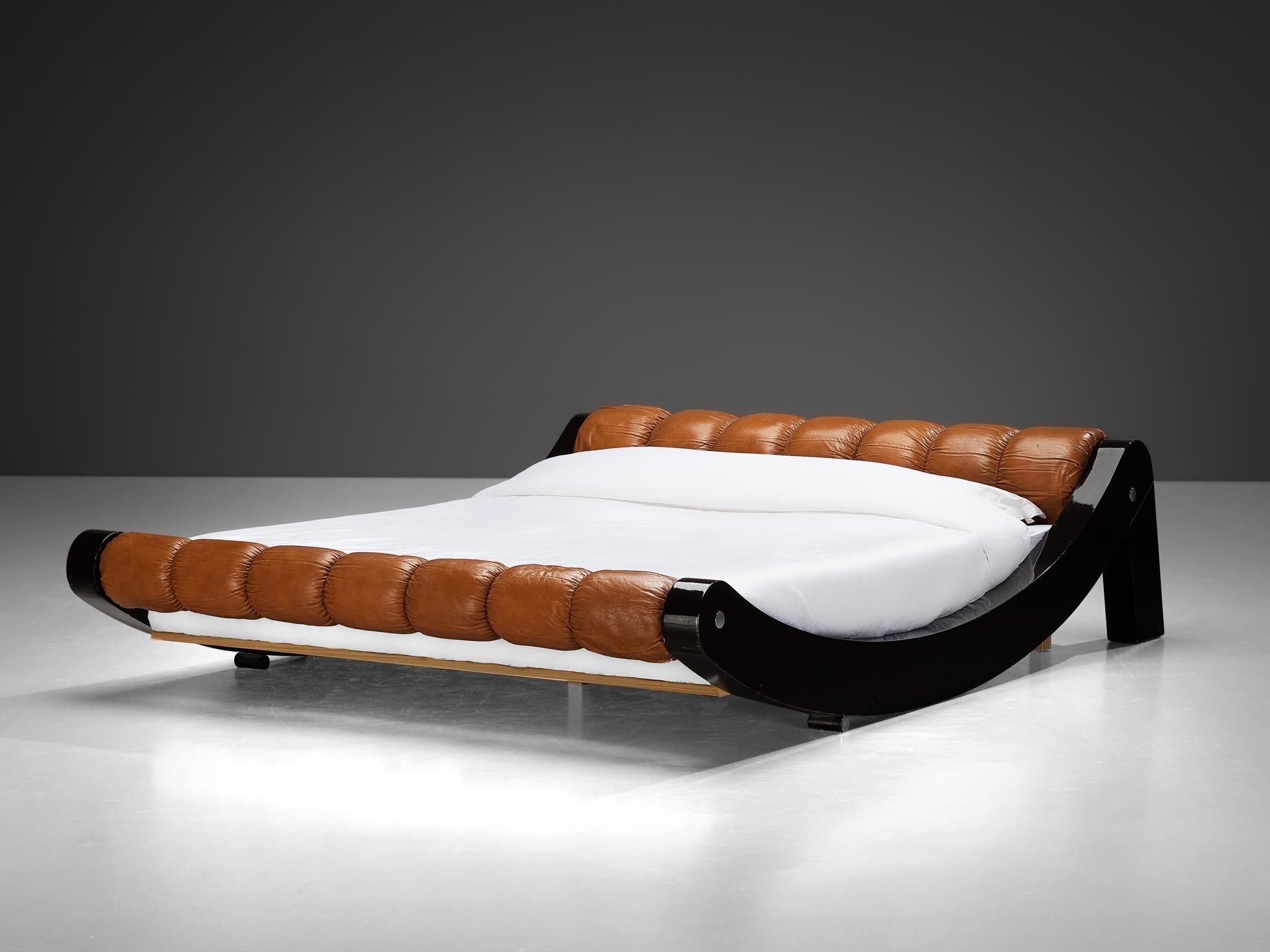 Benatti 'Boomerang' Queen Bed in Cognac Leather and Brown Lacquered Wood