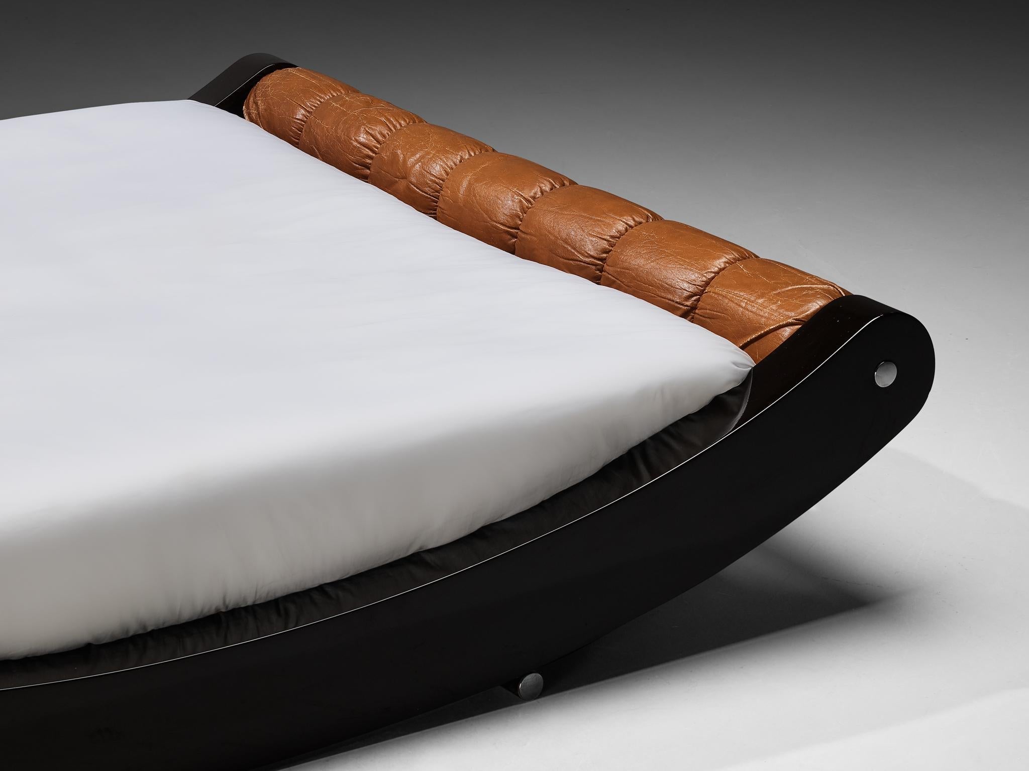 Benatti 'Boomerang' Queen Bed in Cognac Leather and Brown Lacquered Wood