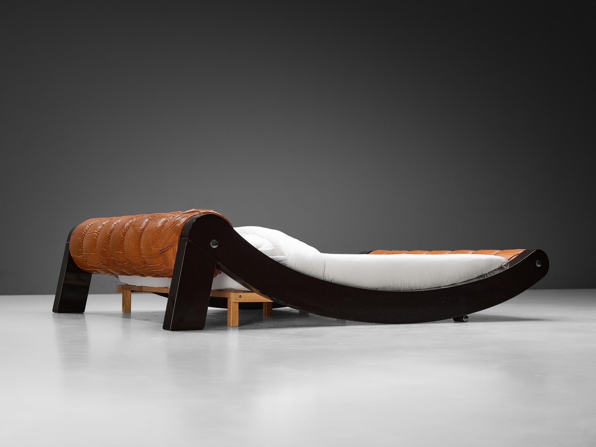 Benatti 'Boomerang' Queen Bed in Cognac Leather and Brown Lacquered Wood