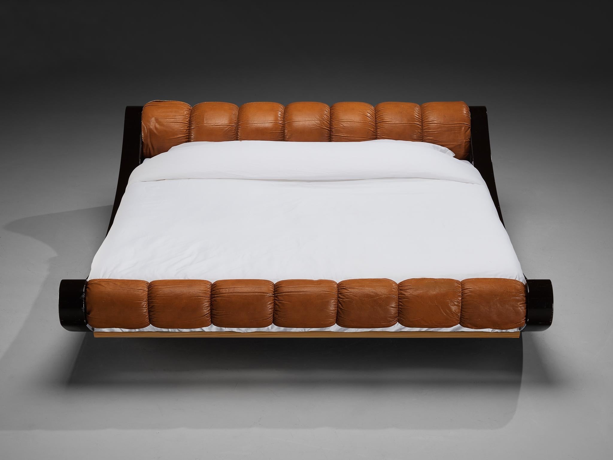 Benatti 'Boomerang' Queen Bed in Cognac Leather and Brown Lacquered Wood