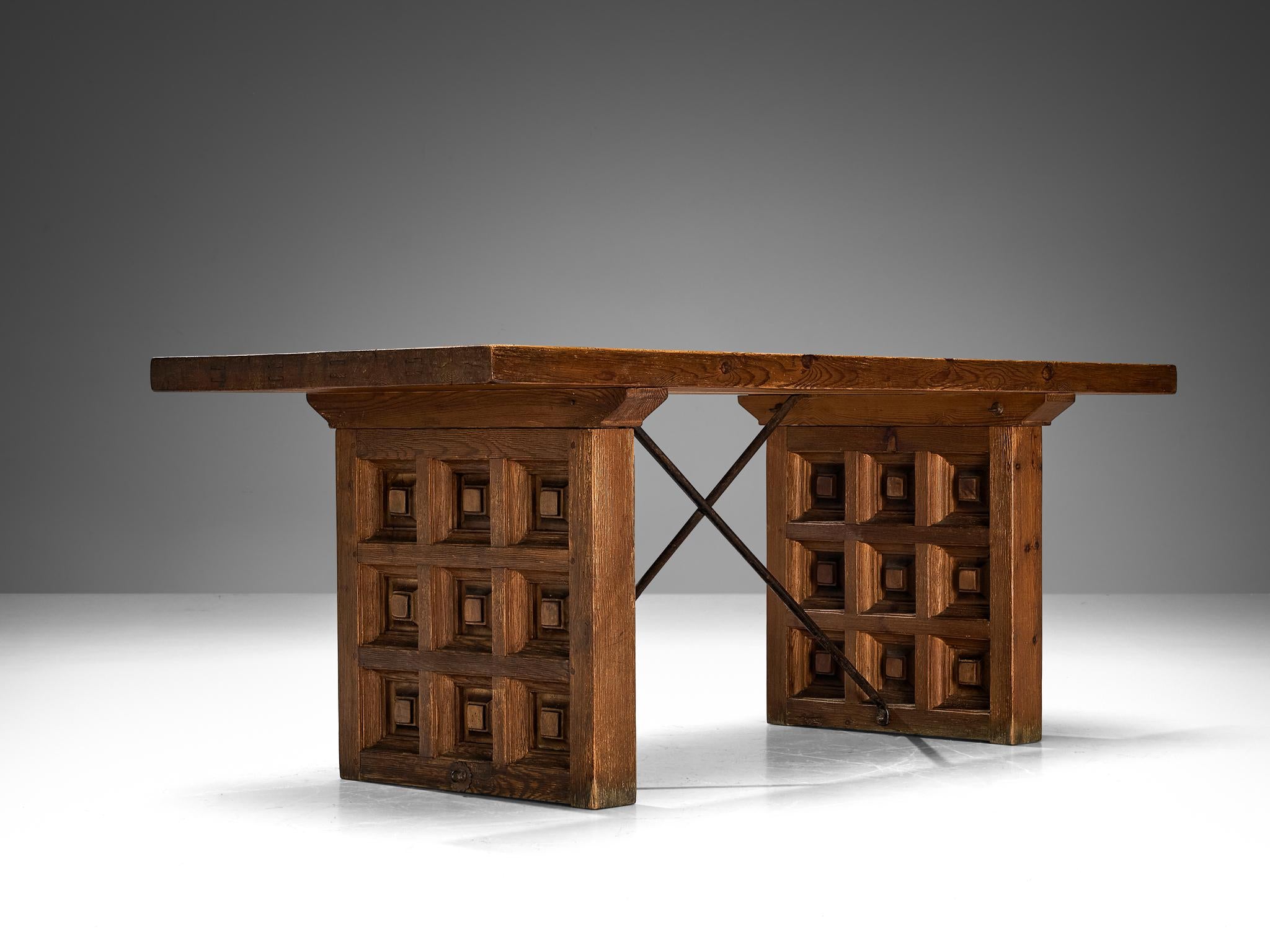 Biosca Spanish Dining Table in Stained Pine