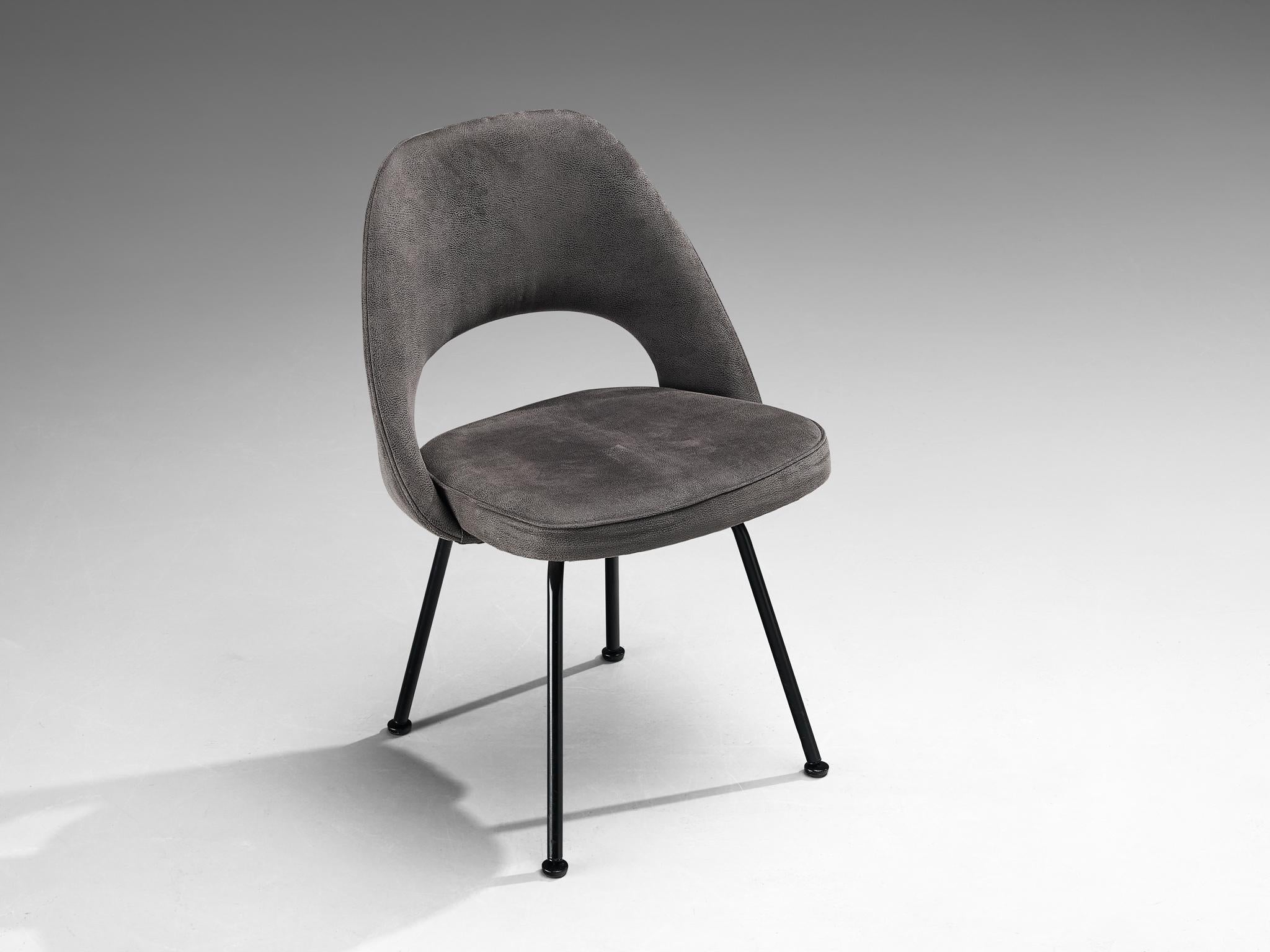 Eero Saarinen for Knoll Dining Chair in Grey Leather and Black Metal