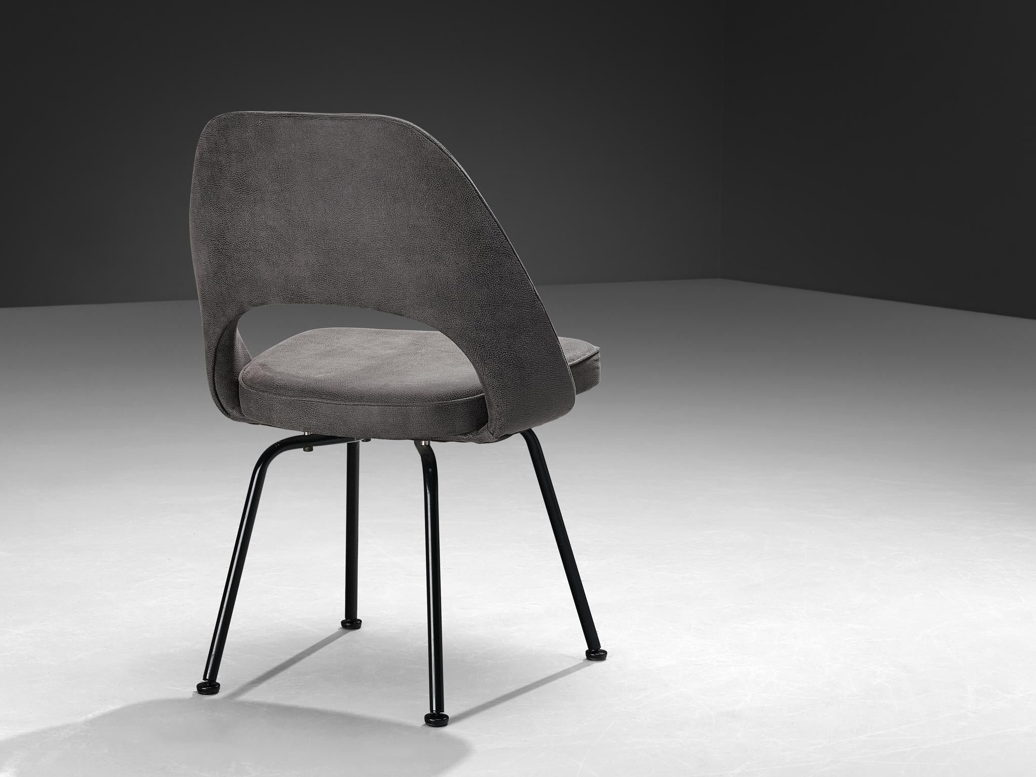 Eero Saarinen for Knoll Dining Chair in Grey Leather and Black Metal