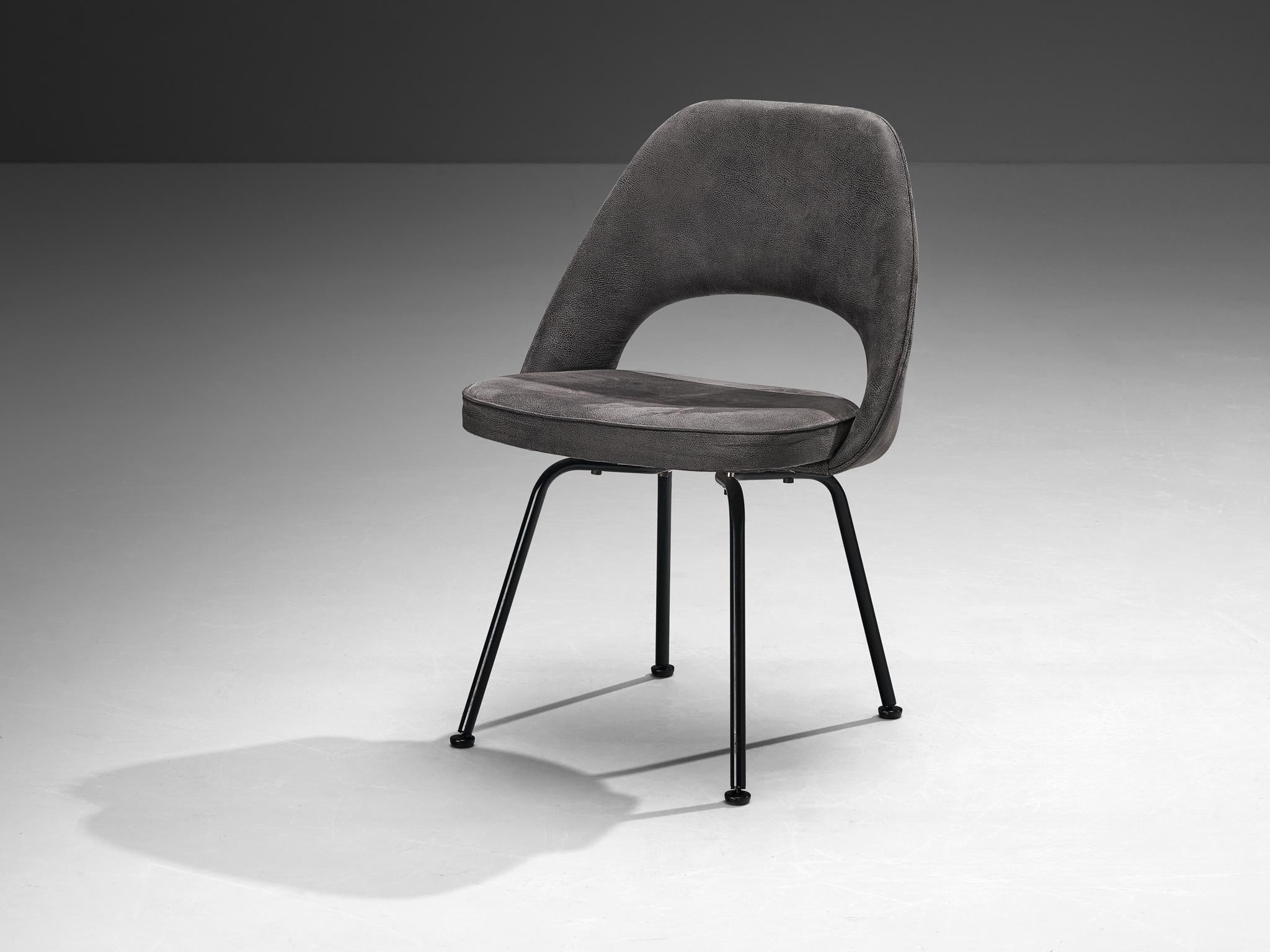 Eero Saarinen for Knoll Dining Chair in Grey Leather and Black Metal