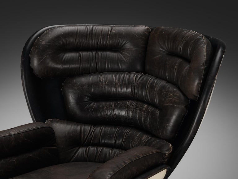 Joe Colombo for Comfort Lounge Chair 'Elda' in Black Leather and Fiberglass