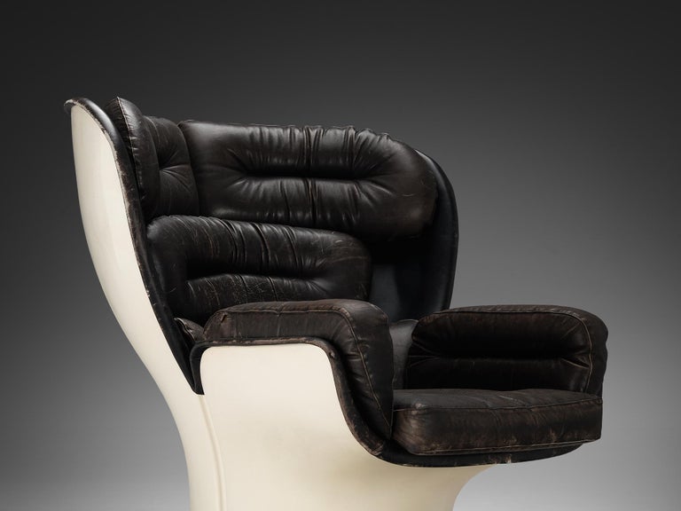 Joe Colombo for Comfort Lounge Chair 'Elda' in Black Leather and Fiberglass