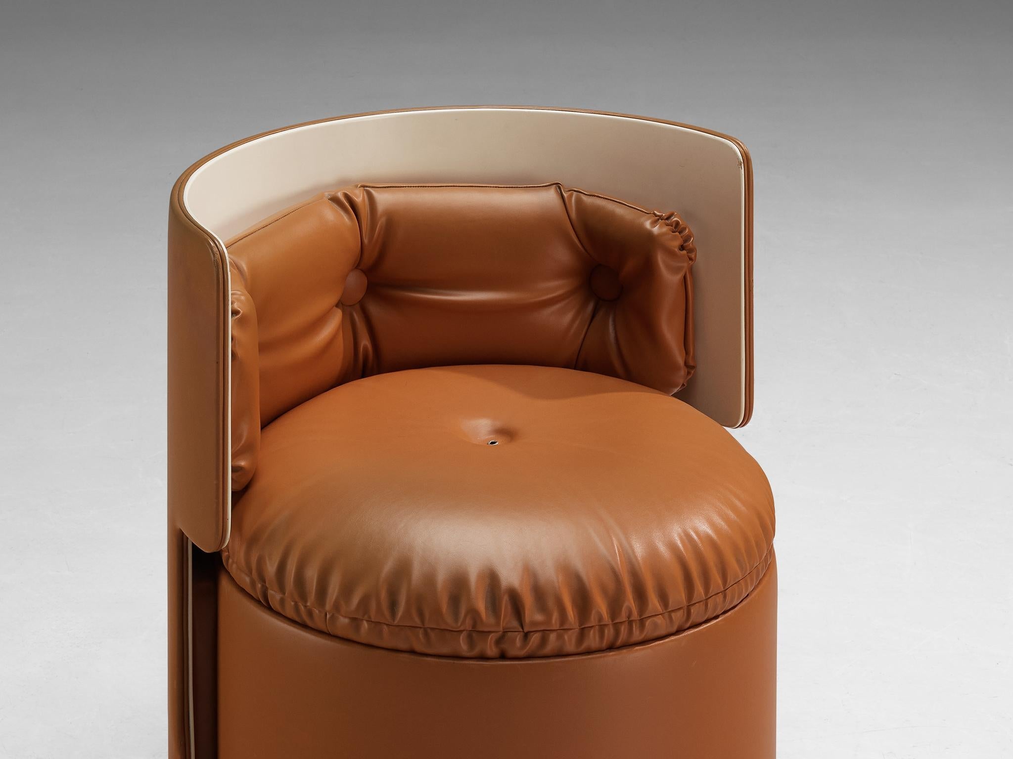 Luigi Massoni ‘Dilly Dally’ Vanity Set in Cognac Leatherette