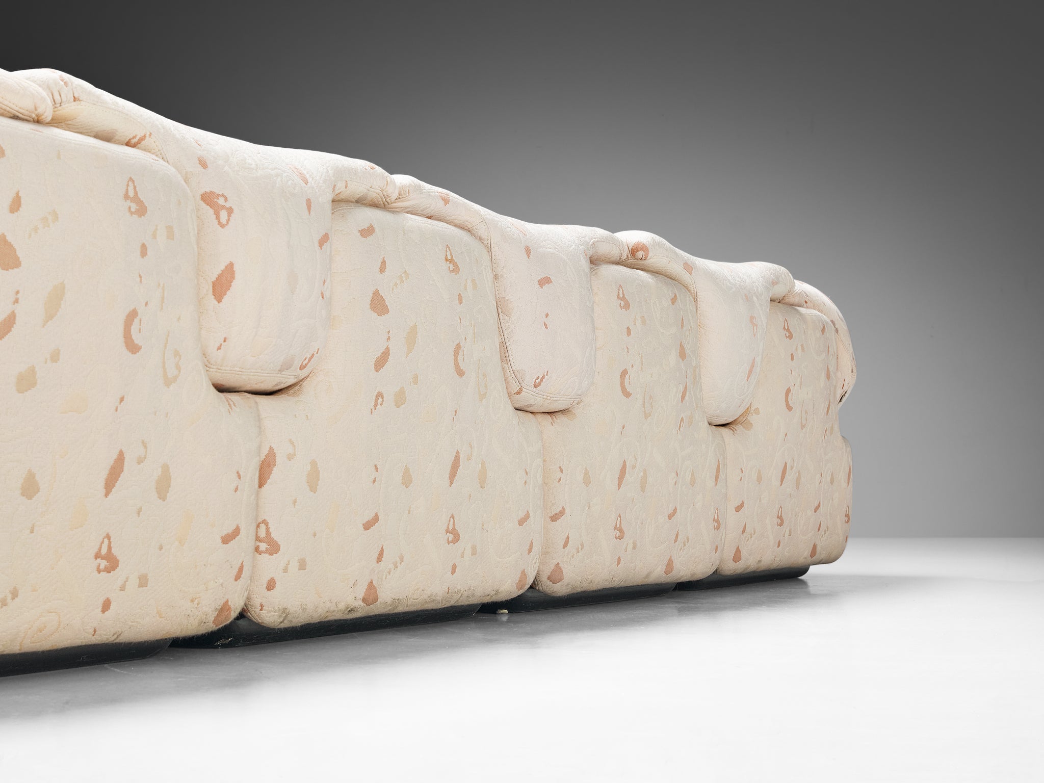 Alberto Rosselli for Saporiti Confidential Corner Sofa in Decorative Fabric