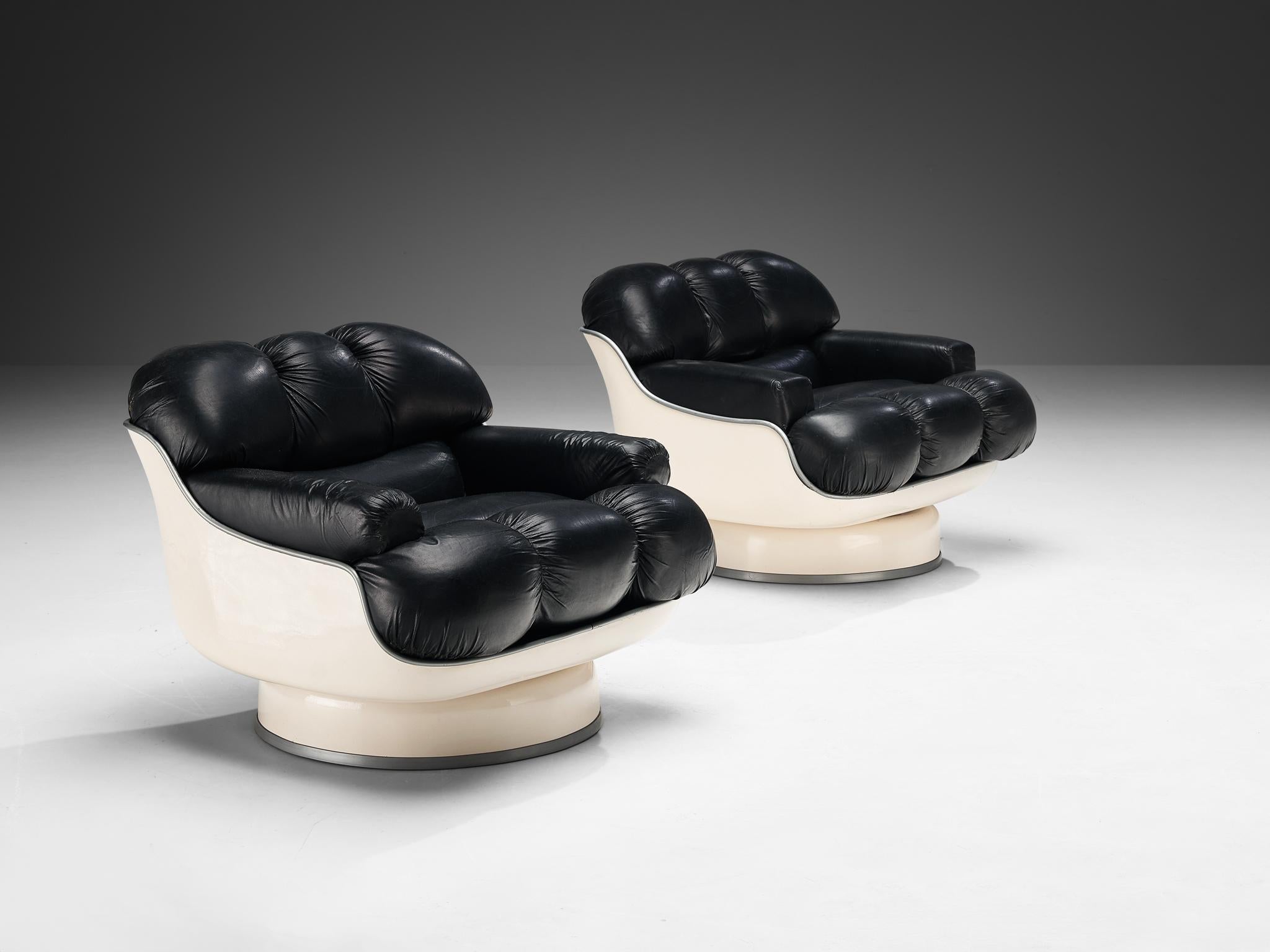 70s Italian Pair of Lounge Chairs in Fiberglass and Black Leather