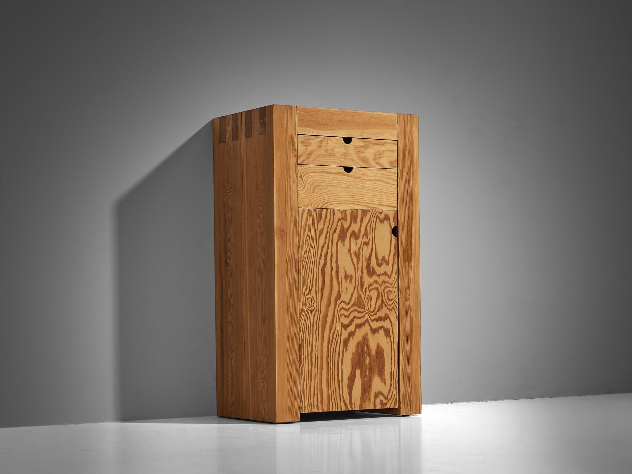 Cubical Cabinets in Oregon Pine