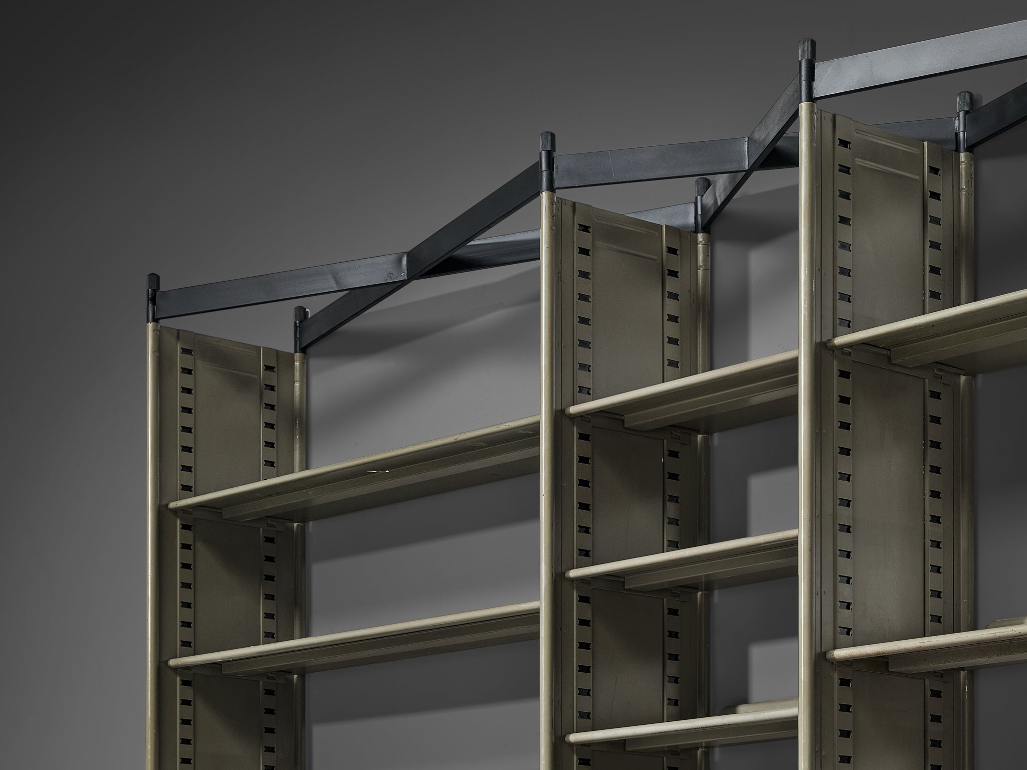 Studio BBPR for Olivetti 'Spazio' Large Shelving System in Grey Steel