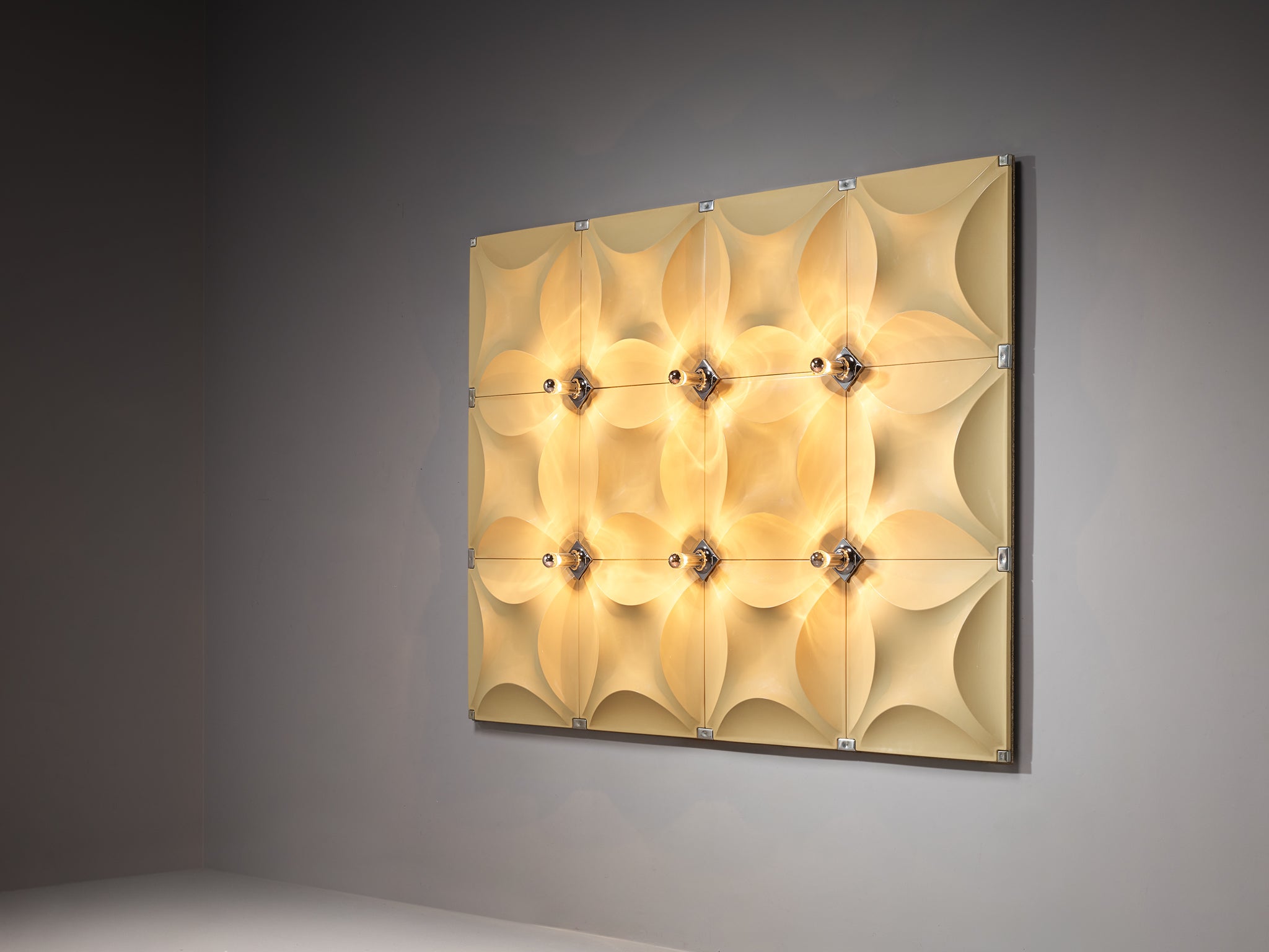 1970s Large Wall Light Sculpture with Organic Shapes in Pastel Yellow