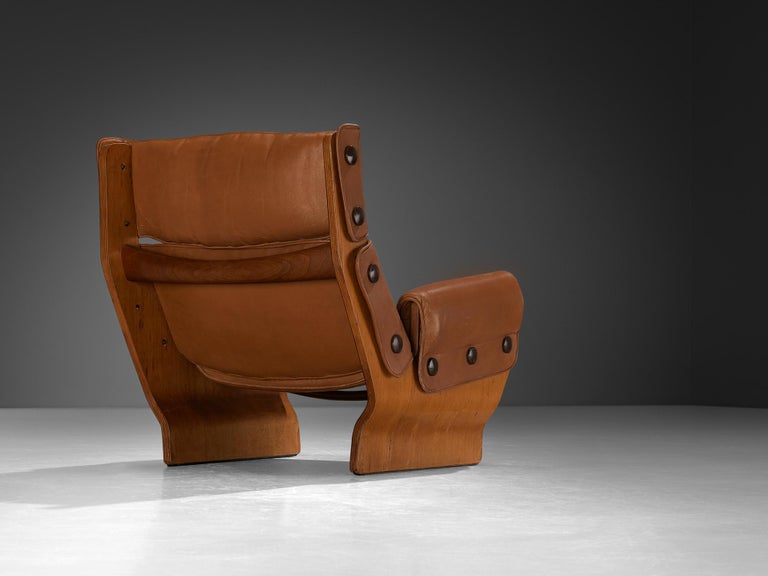 Osvaldo Borsani for Tecno 'Canada' Lounge Chair in Leather